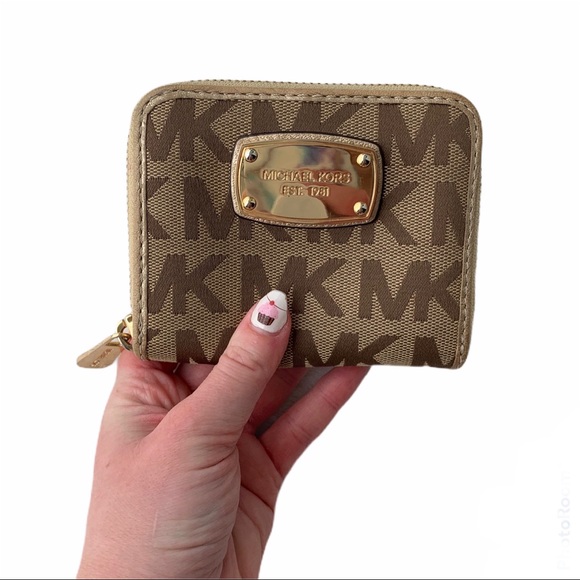 Michael Kors • Gold and Tan MK Wallet - Picture 16 of 16